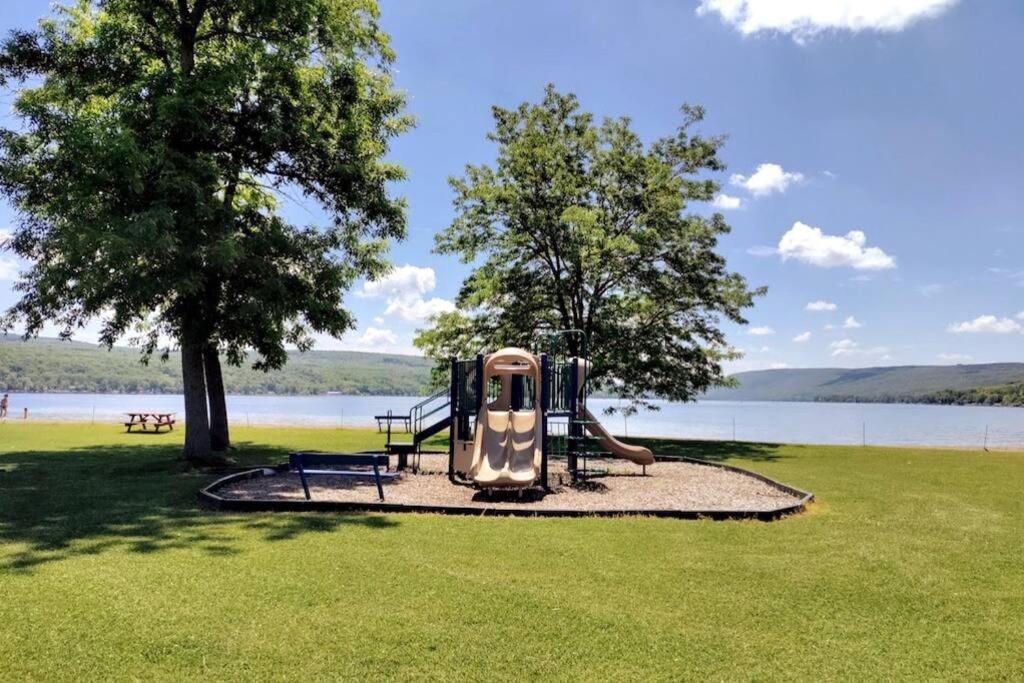 The Modern Forge Ny, Honeoye Lake Exterior foto